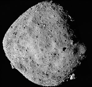 照片中顯示了采用Teledyne CCD圖像傳感器拍攝的小行星貝努（Bennu）