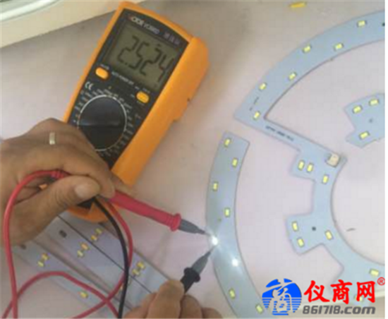 如何通過(guò)萬(wàn)用表測(cè)試LED燈的好壞？