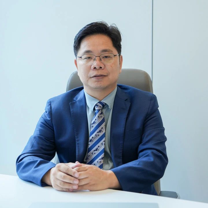 曾鐵勇教授于人工智能計(jì)量檢測(cè)研究實(shí)驗(yàn)室 - 探索前沿融合